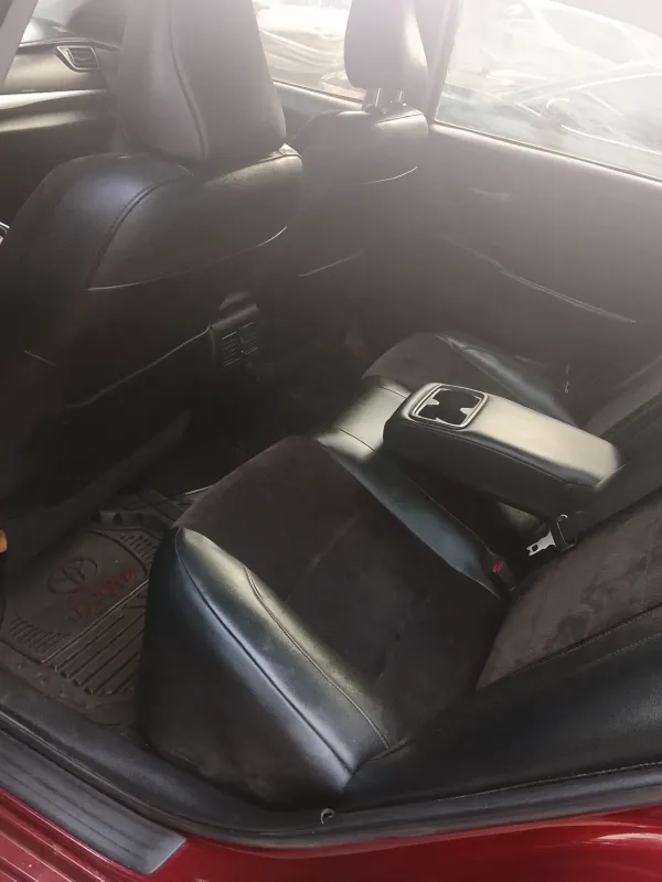 Thumbnail 4 of 2015 Toyota Camry