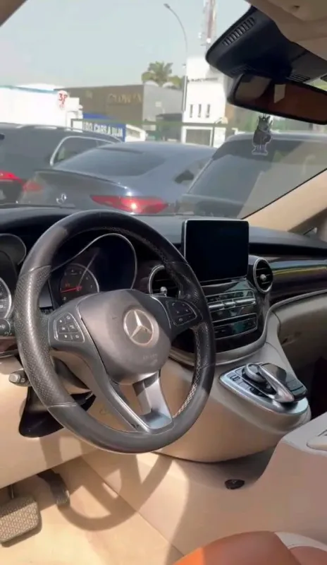 Thumbnail 3 of 2019 Mercedes-Benz Viano