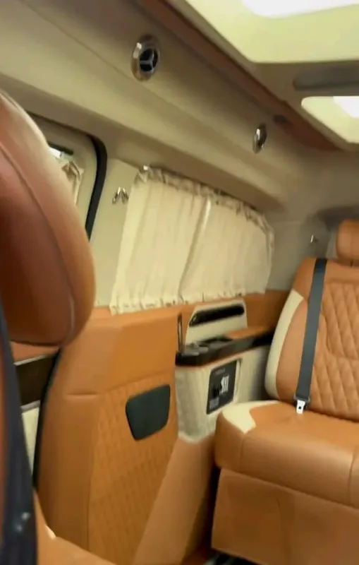 Thumbnail 8 of 2019 Mercedes-Benz Viano