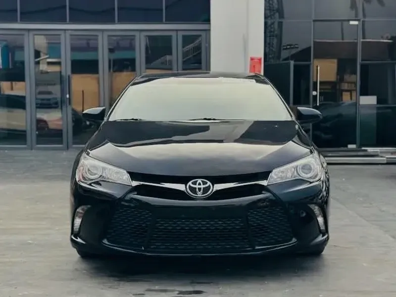Main image of 2015 Toyota Camry se