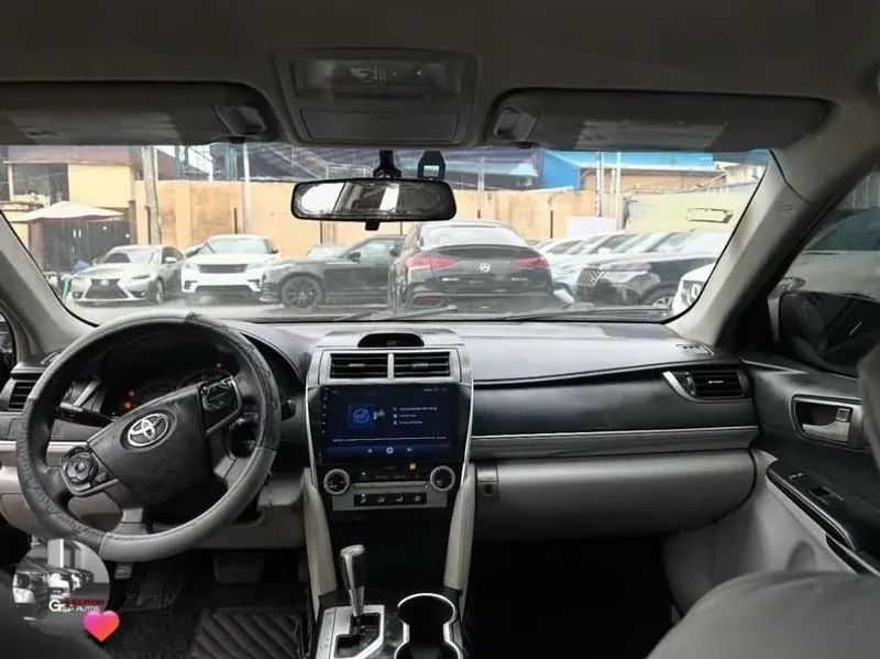 Thumbnail 4 of 2012 Toyota Camry LE