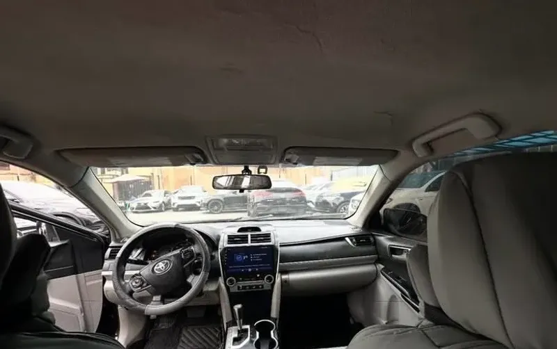 Thumbnail 5 of 2012 Toyota Camry LE