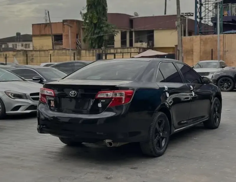 Thumbnail 6 of 2012 Toyota Camry LE