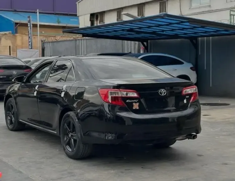 Thumbnail 8 of 2012 Toyota Camry LE