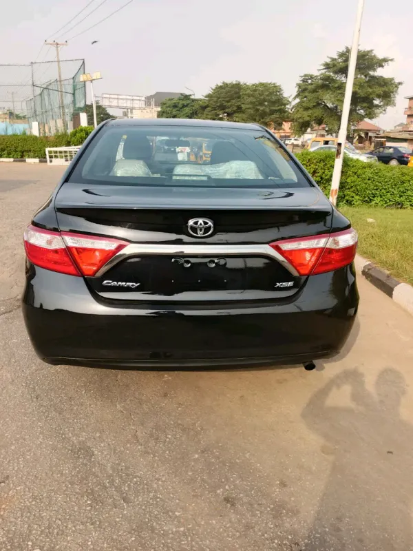 Thumbnail 2 of 2015 TOYOTA Camry