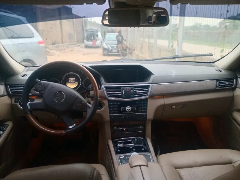 Thumbnail 3 of 2011 Mercedes-Benz E-Class