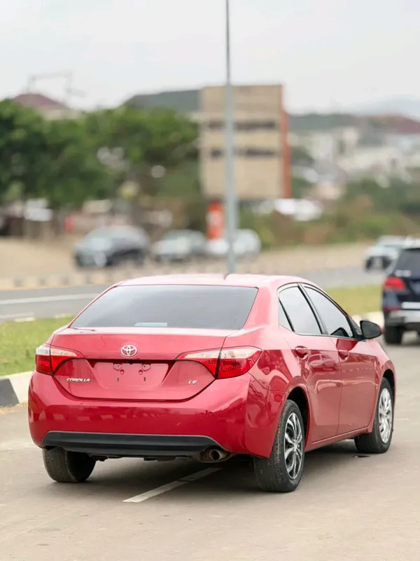 Thumbnail 9 of 2018 Toyota Corolla LE