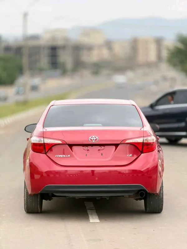 Thumbnail 11 of 2018 Toyota Corolla LE