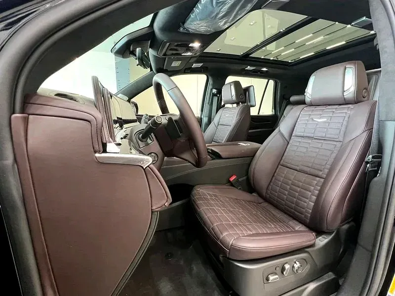 Thumbnail 7 of 2024 Cadillac Escalade