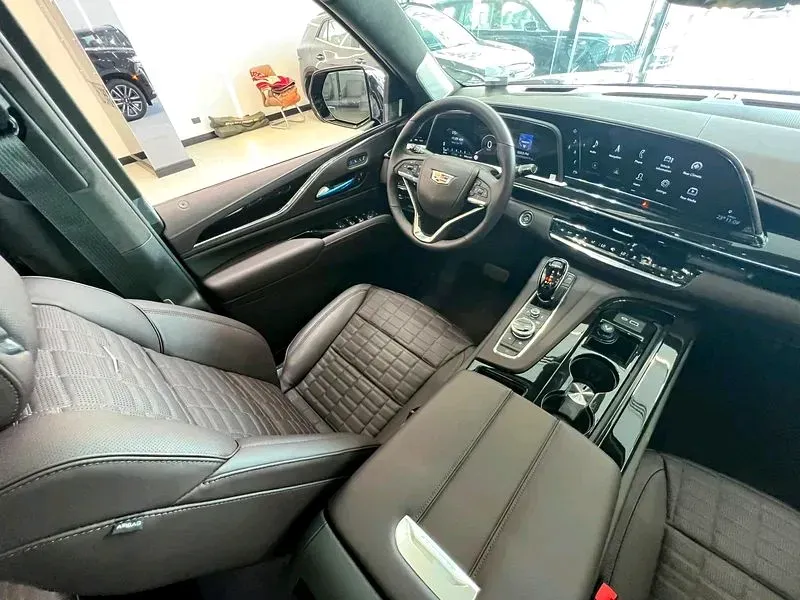 Thumbnail 10 of 2024 Cadillac Escalade