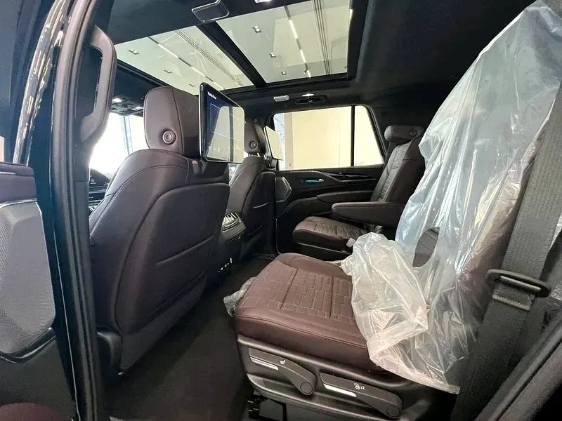 Thumbnail 11 of 2024 Cadillac Escalade