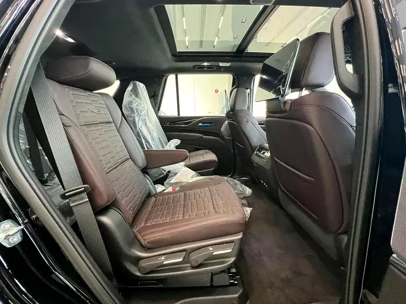 Thumbnail 12 of 2024 Cadillac Escalade