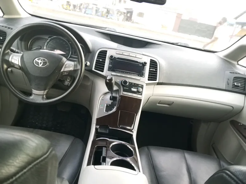 Thumbnail 4 of 2012 TOYOTA Venza