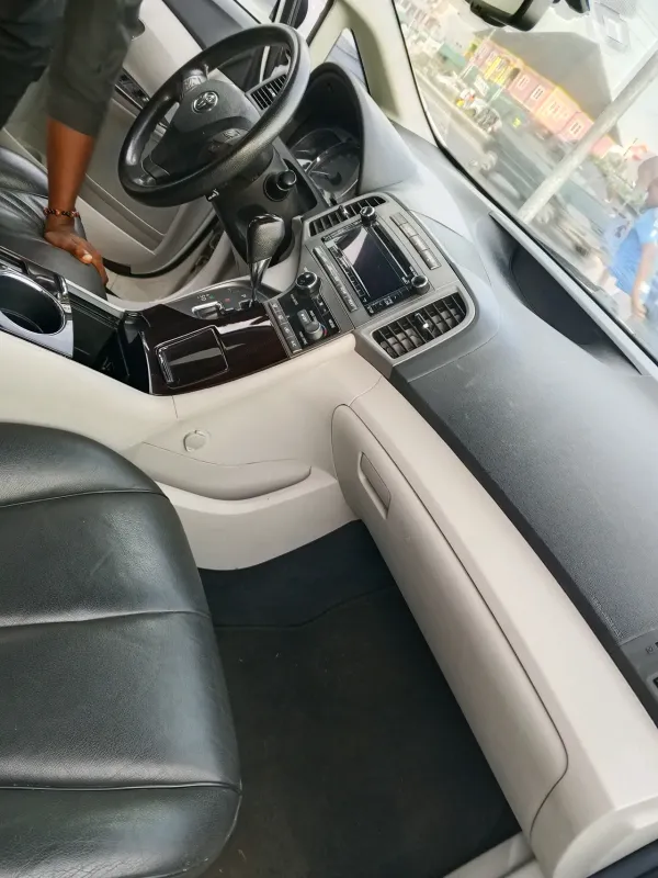 Thumbnail 6 of 2012 TOYOTA Venza