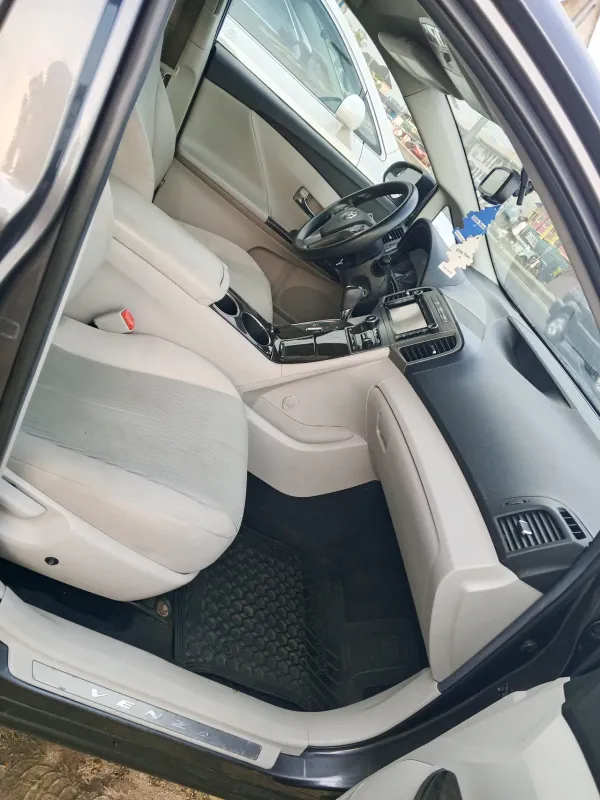 Thumbnail 5 of 2014 TOYOTA Venza