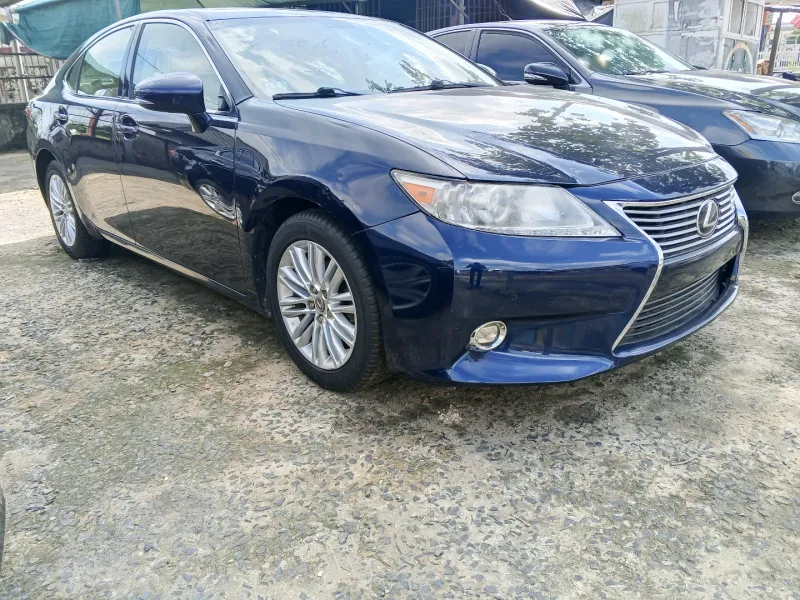 Thumbnail 3 of 2014 LEXUS ES