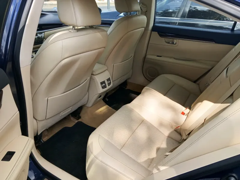 Thumbnail 7 of 2014 LEXUS ES