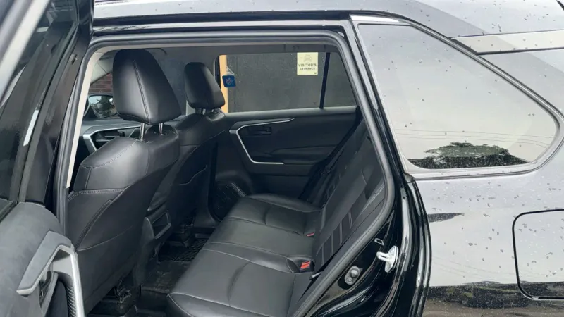 Thumbnail 3 of 2019 Toyota RAV4