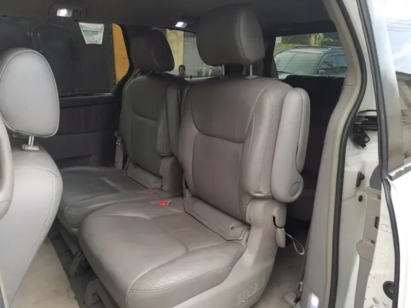 Thumbnail 3 of 2004 Toyota Sienna XLE