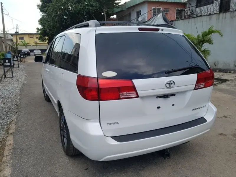 Thumbnail 6 of 2004 Toyota Sienna XLE