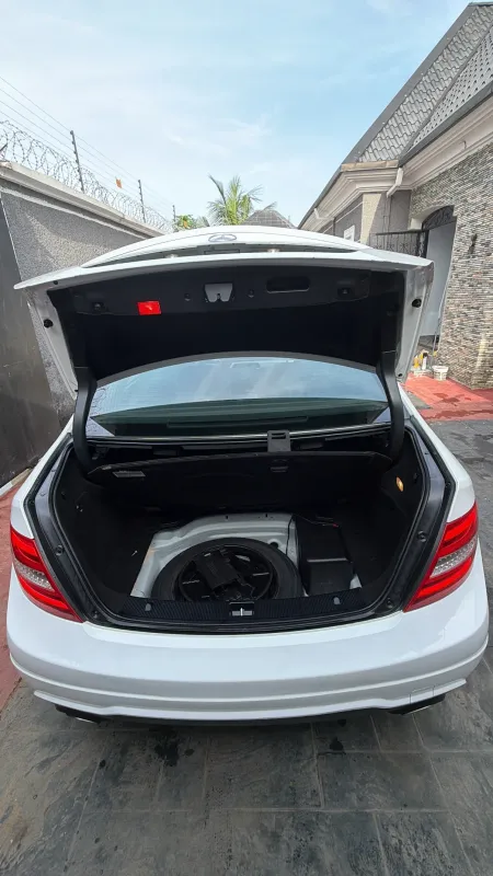 Thumbnail 5 of 2014 MERCEDES-BENZ C-Class