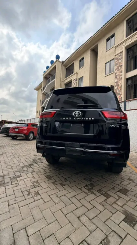 Thumbnail 5 of 2026 Toyota Land Cruiser Vxr