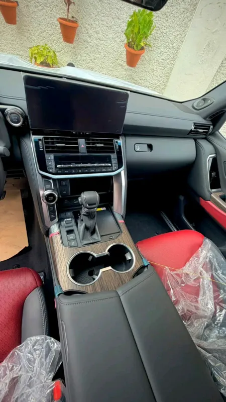 Thumbnail 6 of 2026 Toyota Land Cruiser Vxr