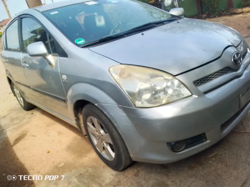 Main image of 2008 Toyota Corolla Verso