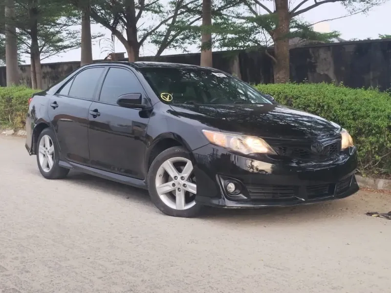 Thumbnail 5 of 2014 Toyota Camry se