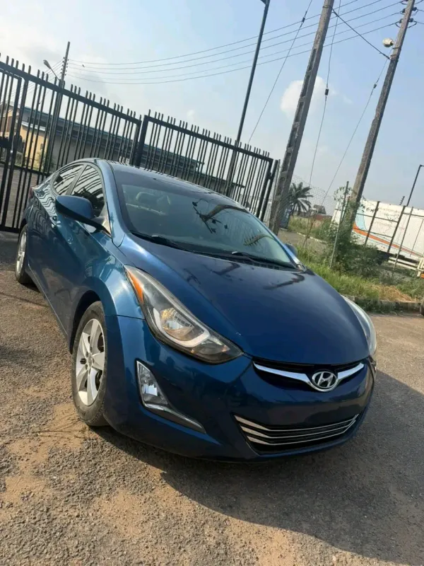 Thumbnail 3 of 2015 Hyundai Elantra SE