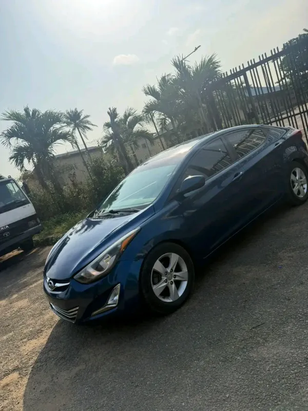 Thumbnail 4 of 2015 Hyundai Elantra SE
