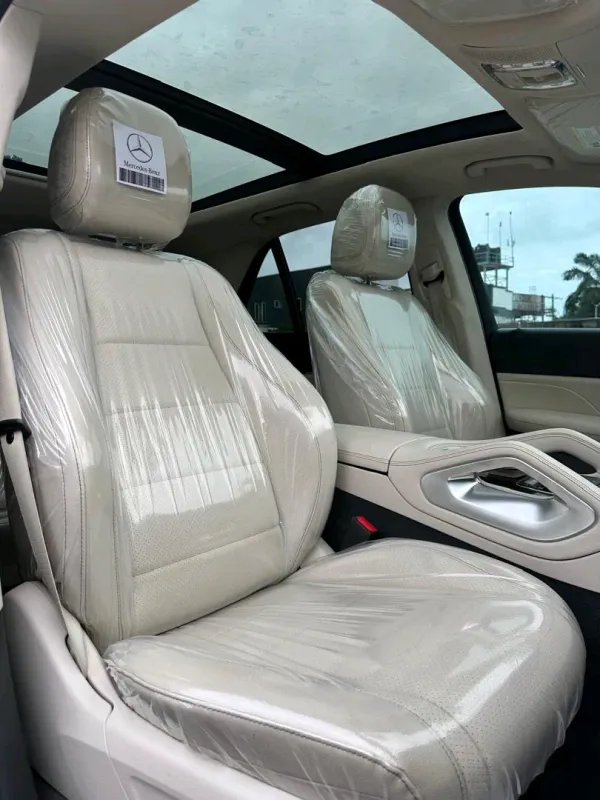 Thumbnail 2 of 2020 Mercedes-Benz GLE-Class GLE 350