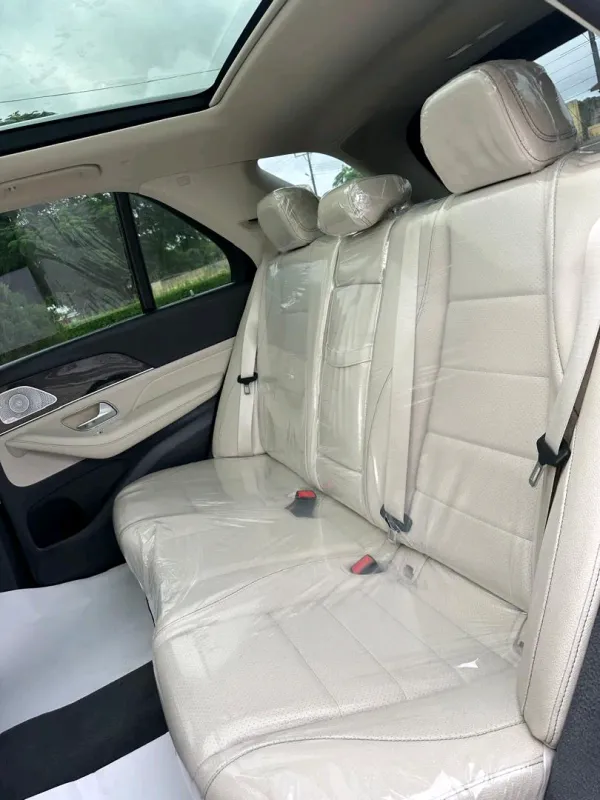 Main image of 2020 Mercedes-Benz GLE-Class GLE 350