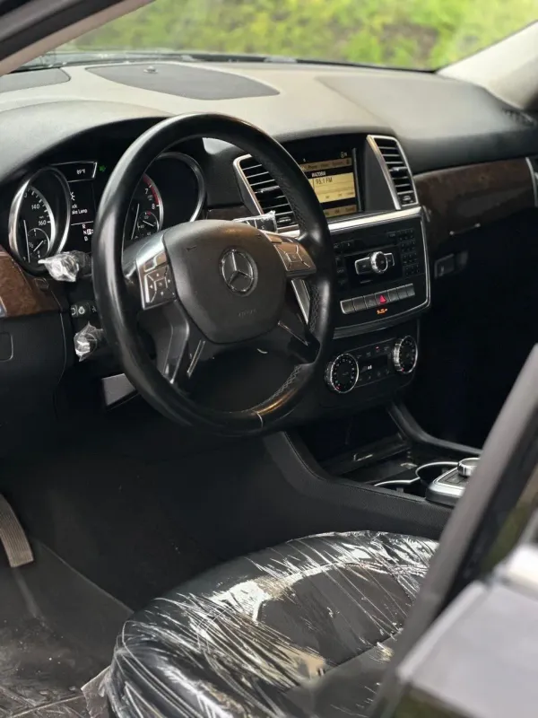 Thumbnail 2 of 2013 Mercedes-Benz ML-Class 4matic