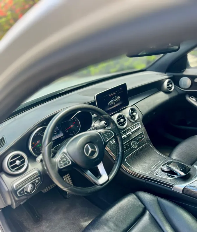 Thumbnail 11 of 2016 Mercedes-Benz C-Class 4matic