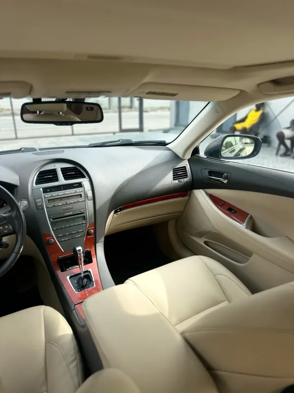 Thumbnail 3 of 2010 Lexus ES ES