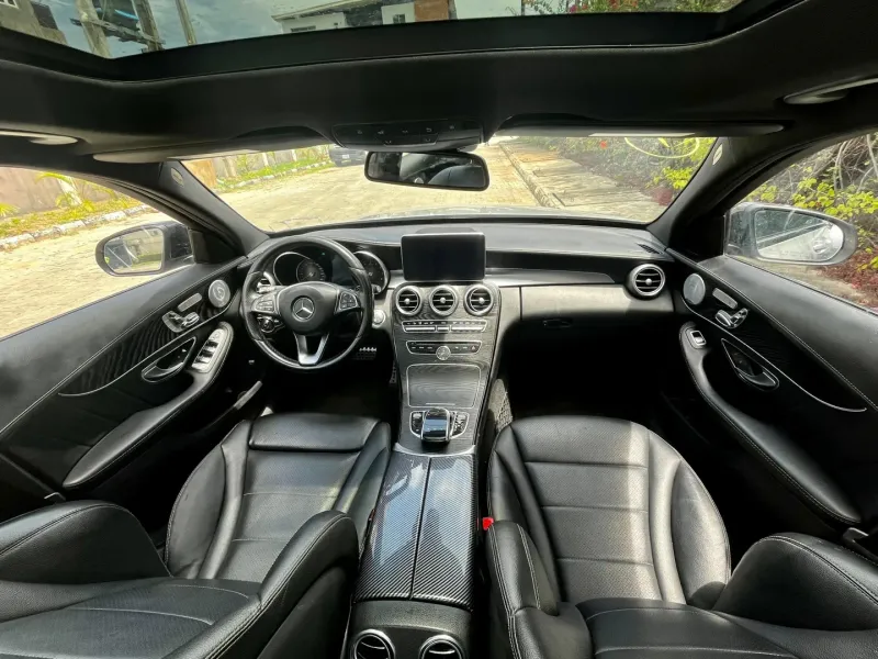 Thumbnail 3 of 2016 Mercedes-Benz C-Class 4matic