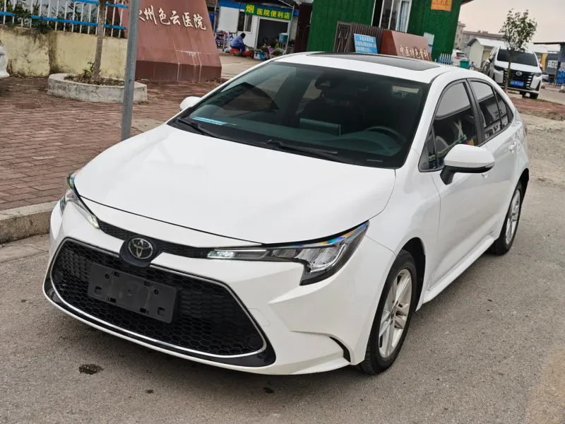 Thumbnail 2 of 2022 Toyota Corolla