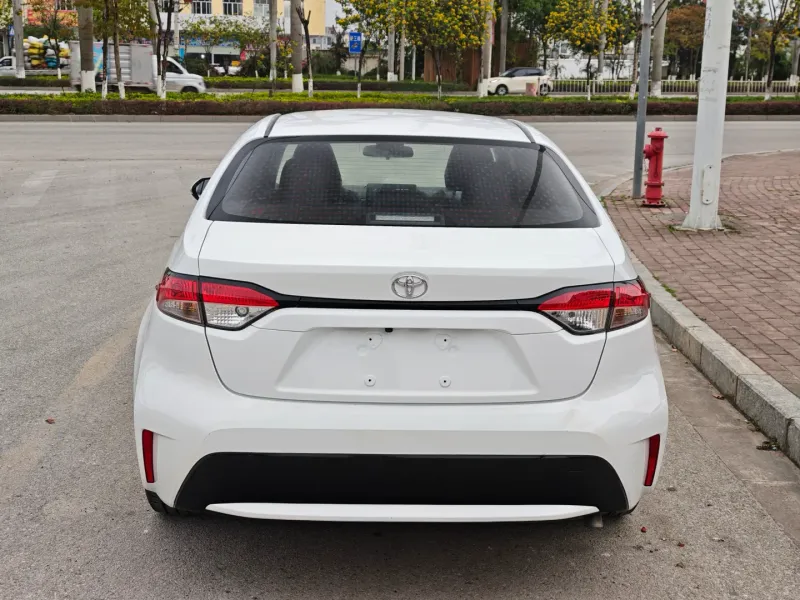 Thumbnail 4 of 2022 Toyota Corolla