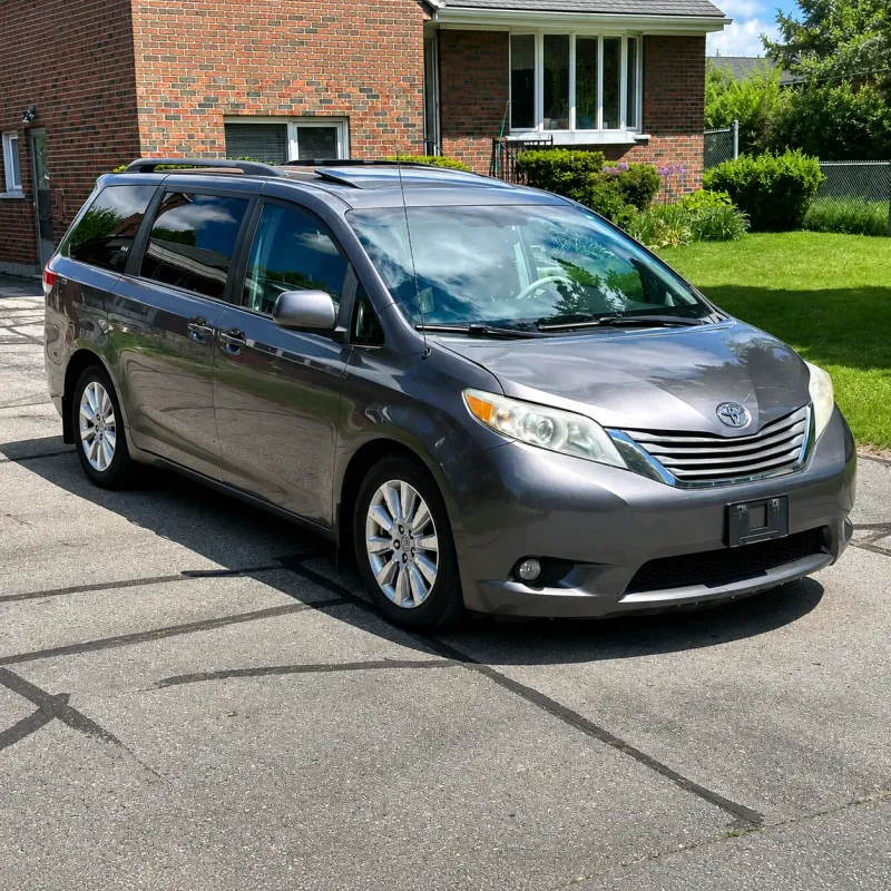 Main image of 2011 TOYOTA Sienna XLE , AWD