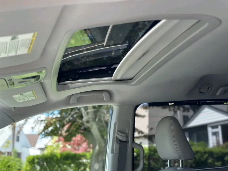 Thumbnail 7 of 2011 TOYOTA Sienna XLE , AWD
