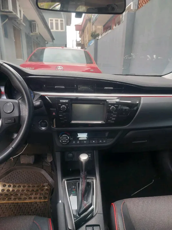 Thumbnail 10 of 2016 Toyota Corolla SE