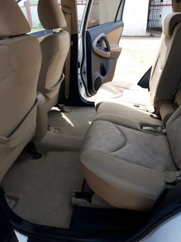 Thumbnail 7 of 2011 TOYOTA RAV4