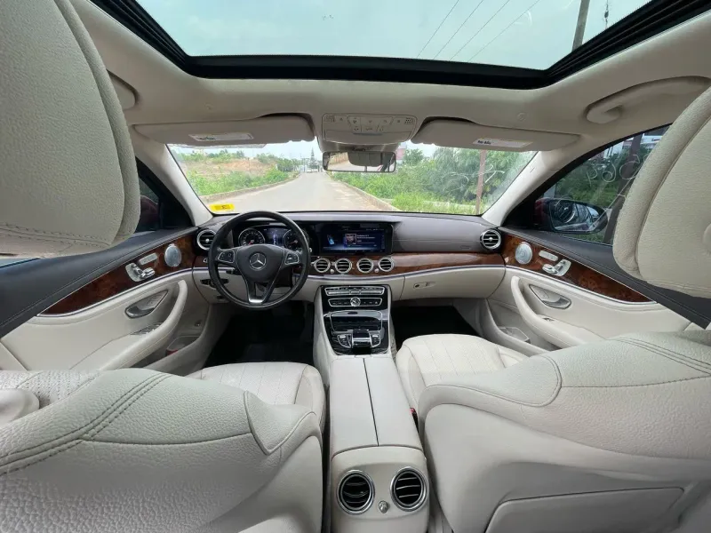 Thumbnail 7 of 2017 Mercedes-Benz E-Class
