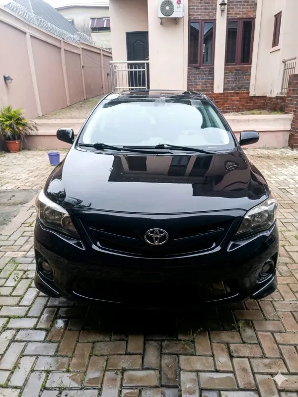 Main image of 2013 TOYOTA Corolla