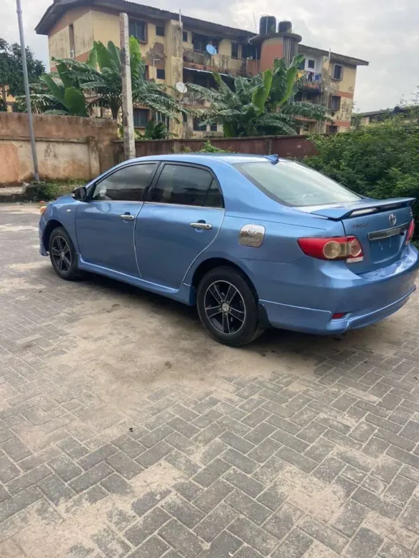 Thumbnail 6 of 2010 Toyota Corolla SE
