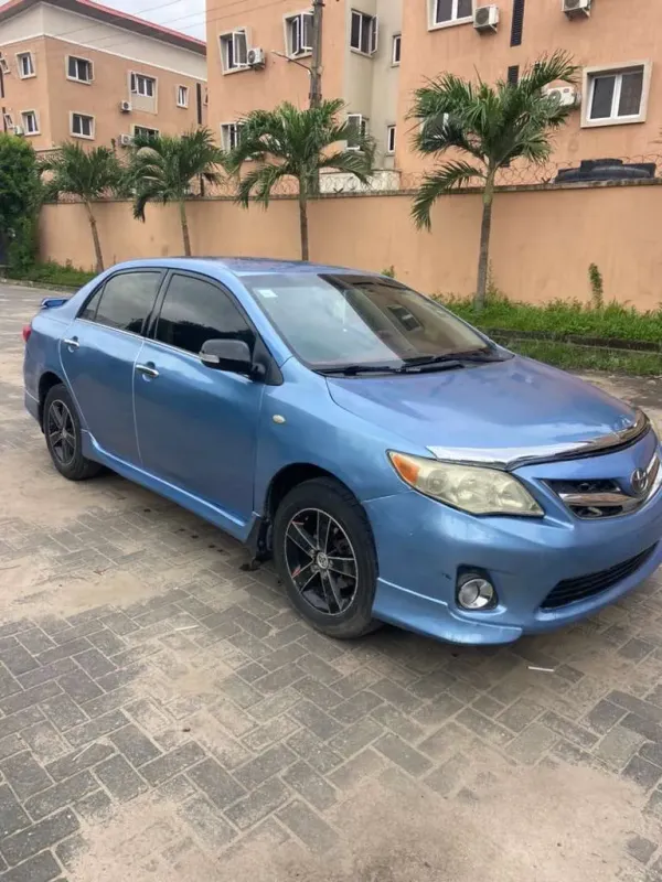 Thumbnail 8 of 2010 Toyota Corolla SE