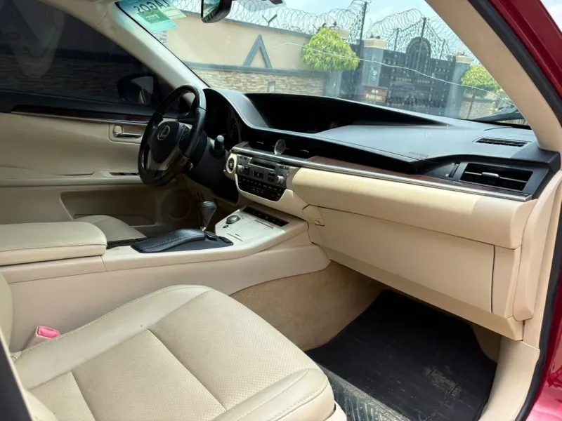 Thumbnail 5 of 2013 Lexus ES LE