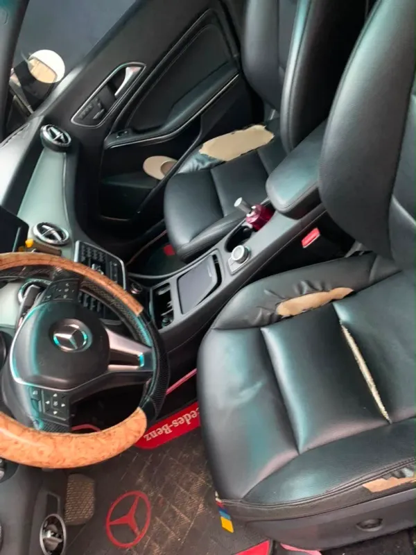Thumbnail 4 of 2015 Mercedes-Benz CLA-Class XLE