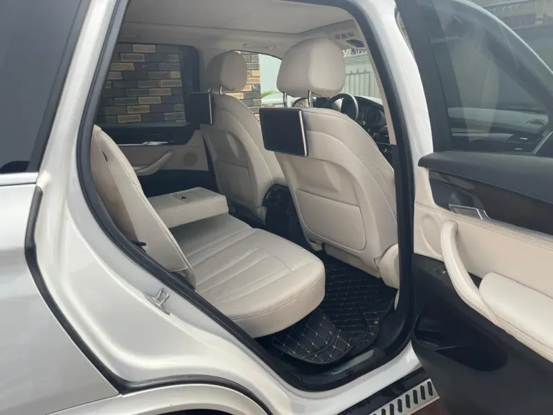 Thumbnail 10 of 2015 BMW X5